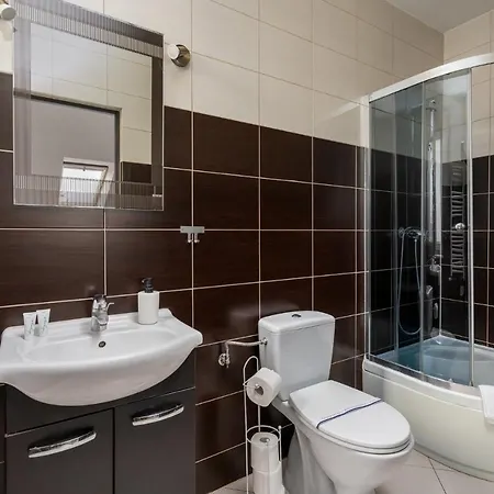 Sleeply Zlotniki- Dom Dla 18 Osob *