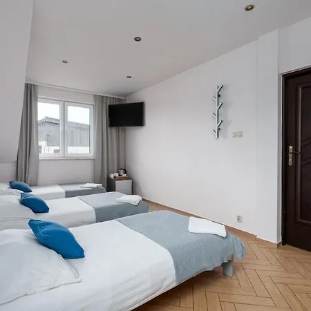 Sleeply Zlotniki- Dom Dla 18 Osob