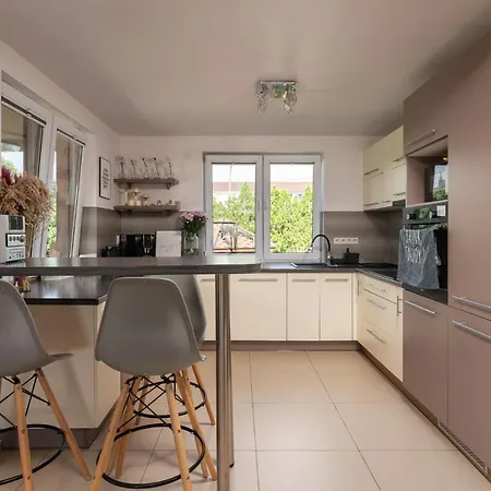 Sleeply Zlotniki- Dom Dla 18 Osob Сasa de vacaciones *