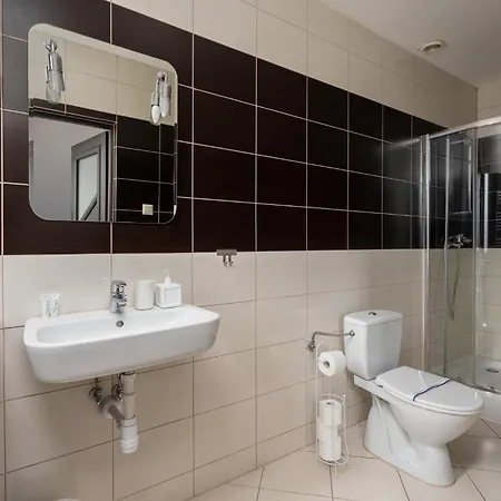 Sleeply Zlotniki- Dom Dla 18 Osob * Breslavia