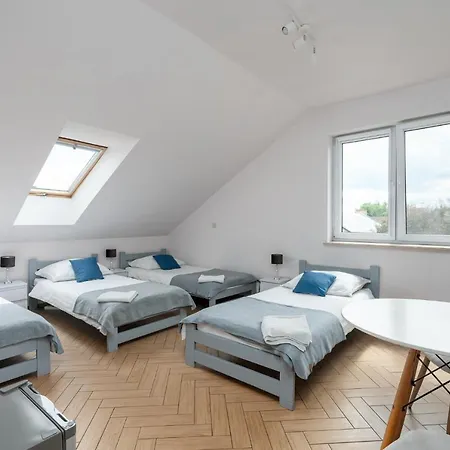 Sleeply Zlotniki- Dom Dla 18 Osob Дом отдыха Вроцлав