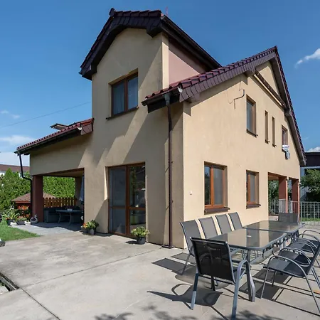 Дом отдыха Sleeply Zlotniki- Dom Dla 18 Osob *