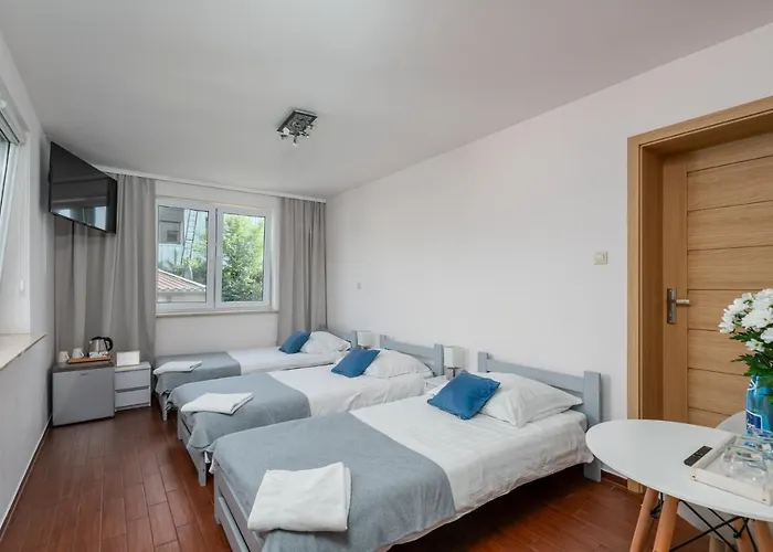 Sleeply Zlotniki- Dom Dla 18 Osob * Breslau