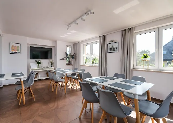 Ferienhaus Sleeply Zlotniki- Dom Dla 18 Osob Breslau